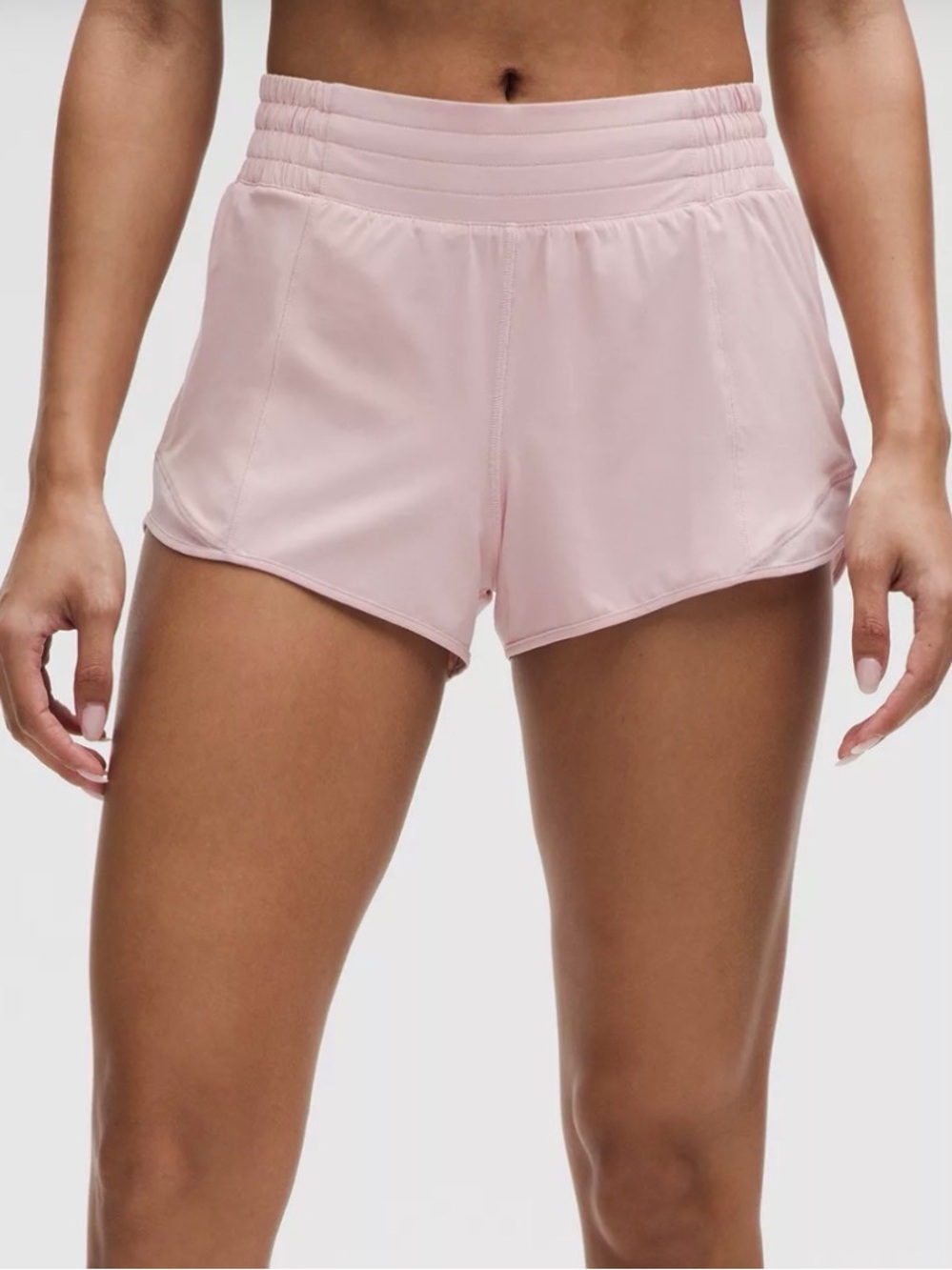 Lululemon Hotty Hot High-Rise Lined Short 2.5" in Pink Haze size 4